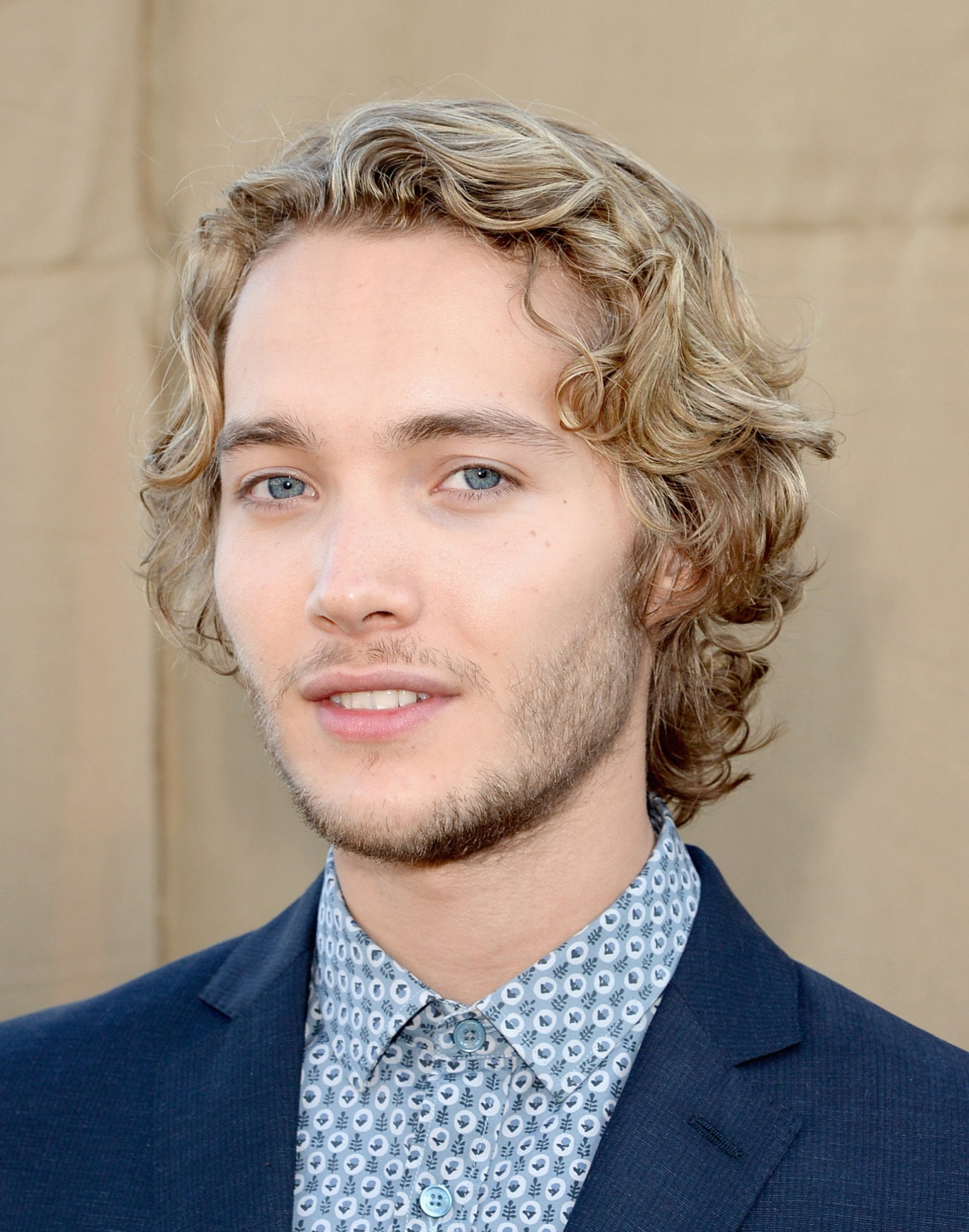 Тоби Регбо (Toby Regbo )