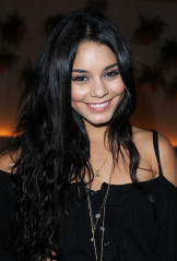 Vanessa Hudgens фото №305535