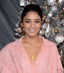 Vanessa Hudgens – “Second Act” Photocall in LA фото №1124415