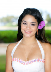 Vanessa Hudgens фото №459247