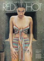 Yasmeen Ghauri ~ "Red hot" Elle May 1994 by Stephane Sednaoui фото №1371087
