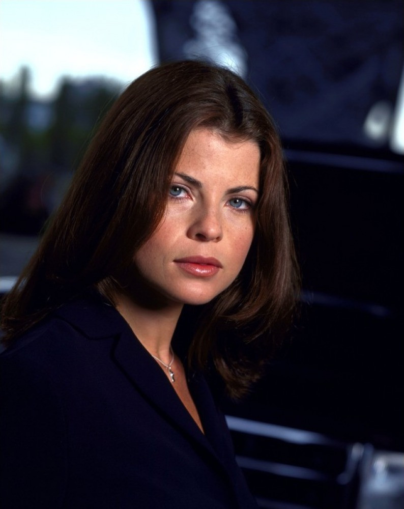 Ясмин Блиф (Yasmine Bleeth)