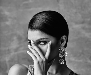 Zendaya by AB+DM for Essence || Nov/Dec 2020 фото №1282584