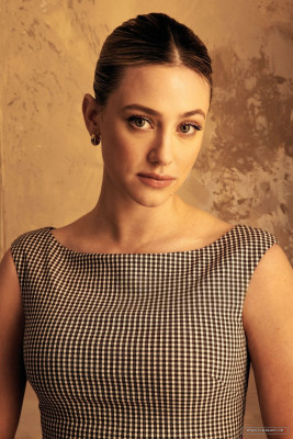 Lili Reinhart