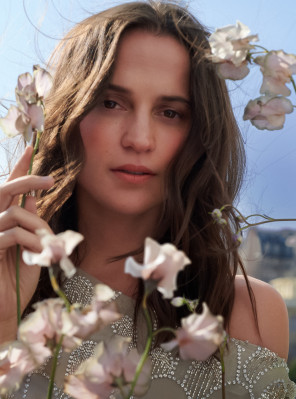 Alicia Vikander
