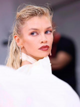 Stella Maxwell