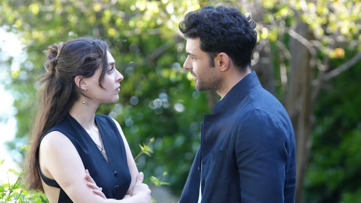 Cemre Baysel 