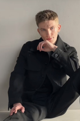 Ewan Mitchell