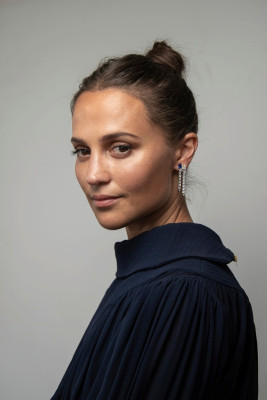 Alicia Vikander