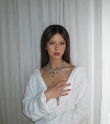 Mia Goth