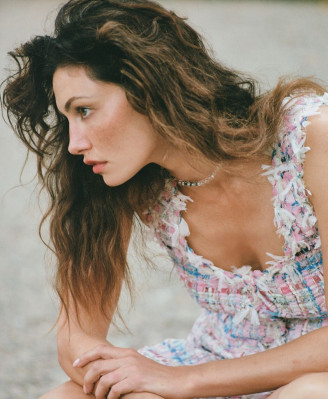 Phoebe Tonkin