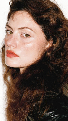 Phoebe Tonkin