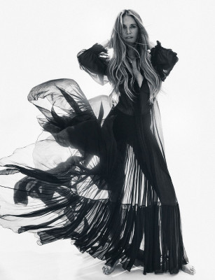 Elle Macpherson