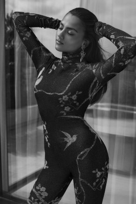 Simone Ashley 