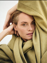 Amber Valletta