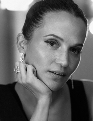 Alicia Vikander