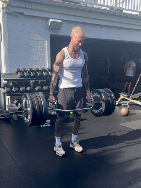 Adam Levine instagram post 789587
