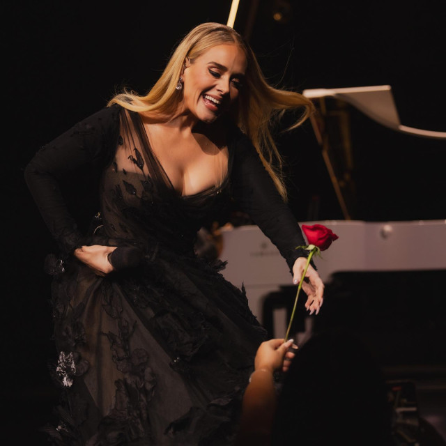 Adele instagram post 767089