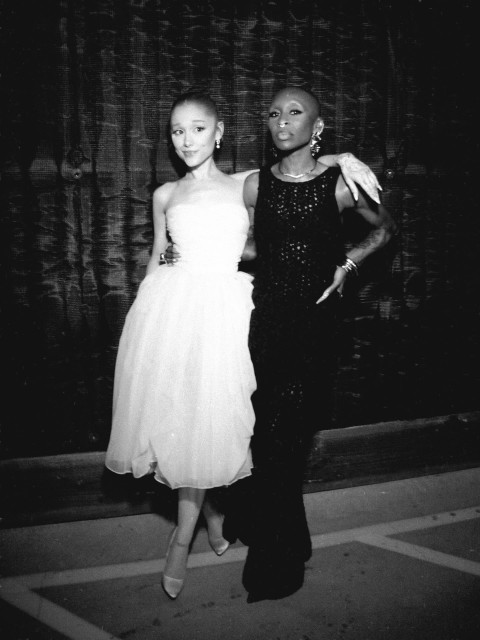 Ariana Grande instagram post 788029