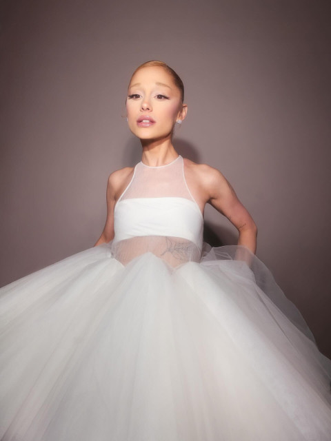 Ariana Grande instagram post 788816