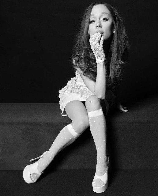 Ariana Grande instagram post 791874