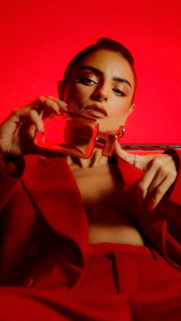 Aislinn Derbez instagram post 789749
