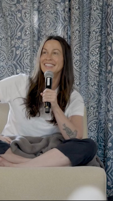Alanis Morissette instagram post 780491
