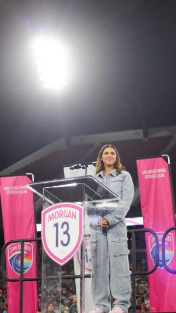 Alex Morgan instagram post 788789