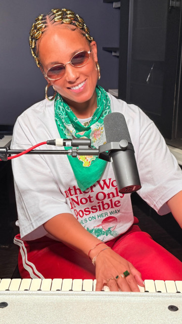 Alicia Keys instagram post 789900