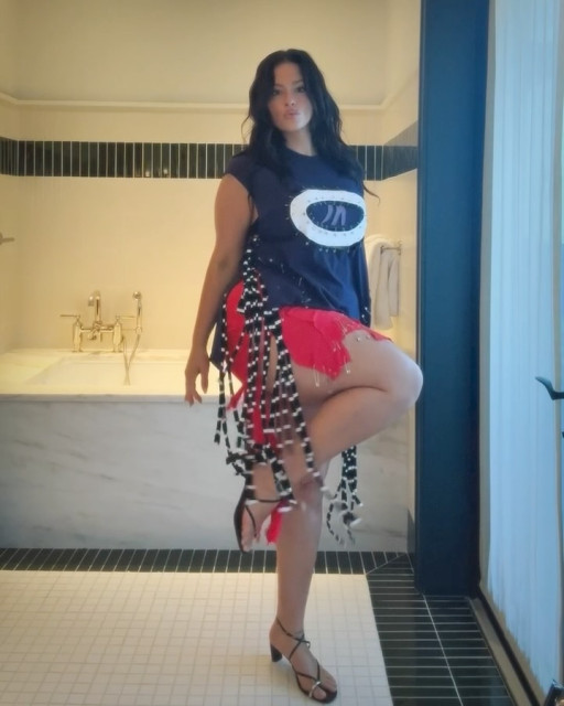 Ashley Graham instagram post 788169