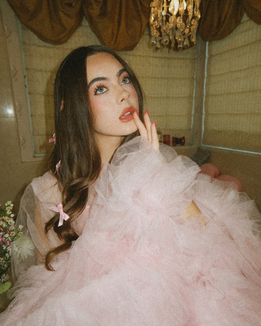 Ava Allan instagram post 780549