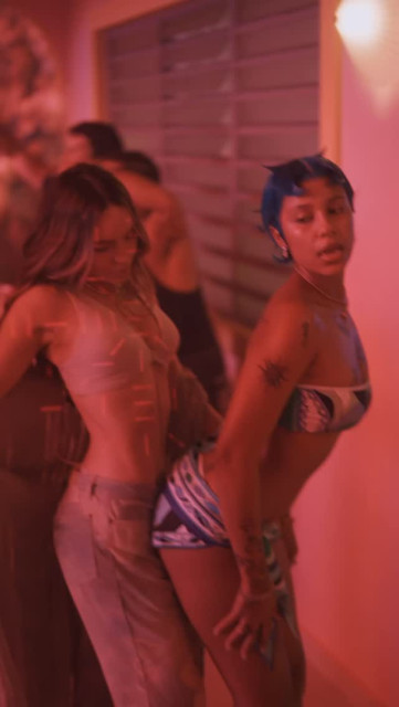 Belinda Peregrin instagram post 788196