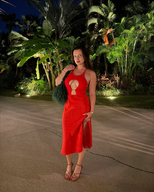 Bella Thorne instagram post 791010