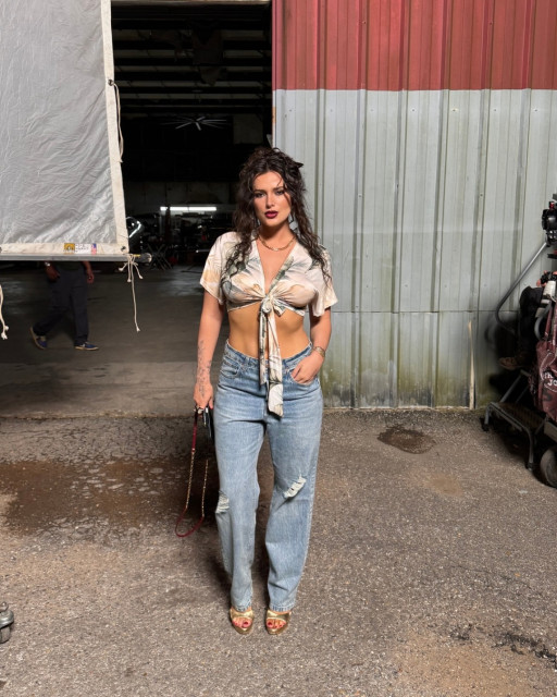 Bella Thorne instagram post 792058