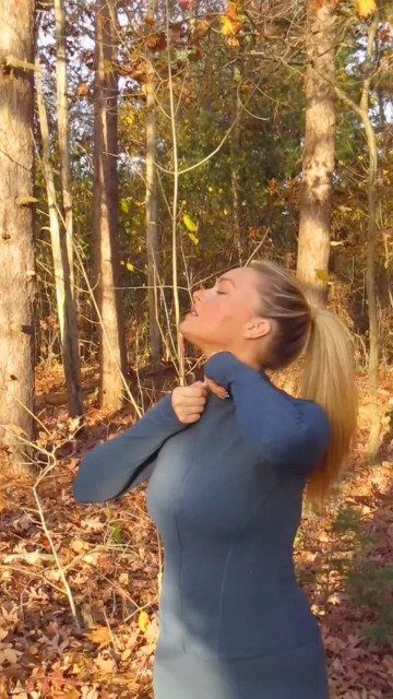 Camille Kostek instagram post 775435