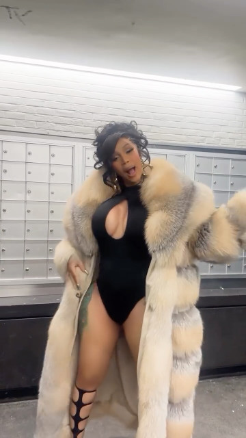 Cardi B instagram post 787885