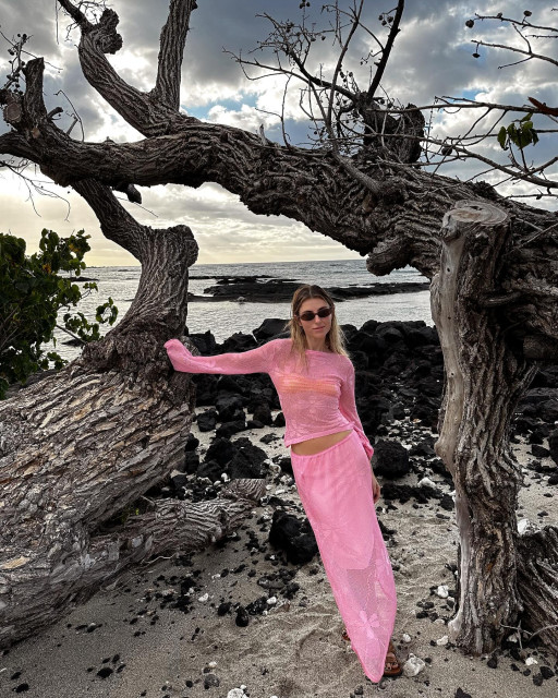 Charlotte Bickley instagram post 777257