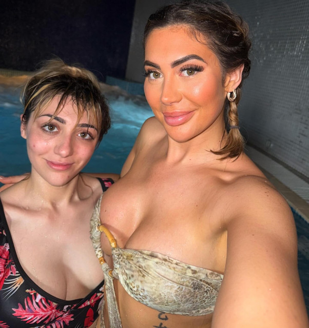 Chloe Ferry instagram post 781586