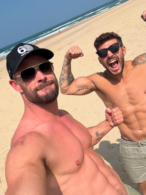 Chris Hemsworth instagram post 785120