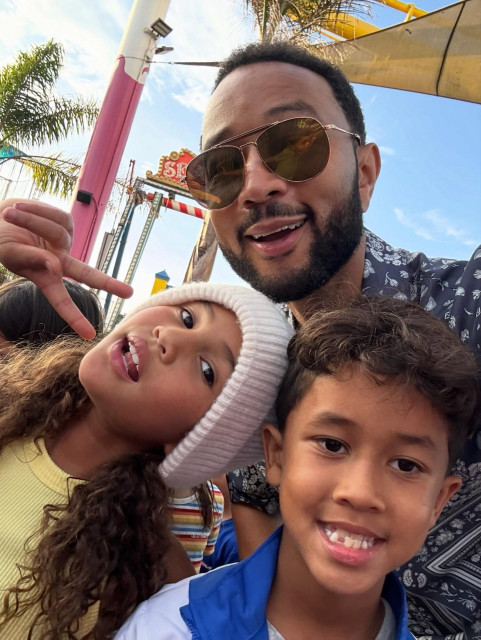Christine Teigen instagram post 789307