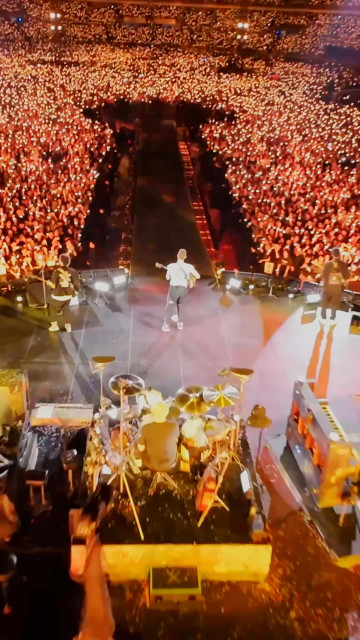 Coldplay instagram post 784555