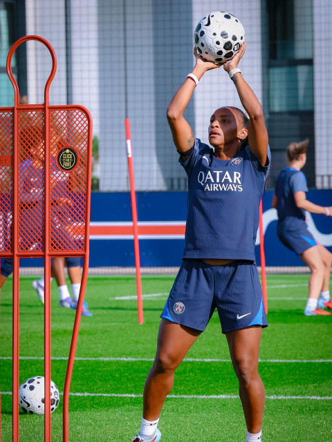 Crystal Dunn instagram post 790010
