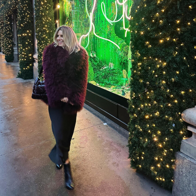 Danielle Armstrong instagram post 777358