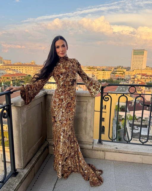 Demi Moore instagram post 789435