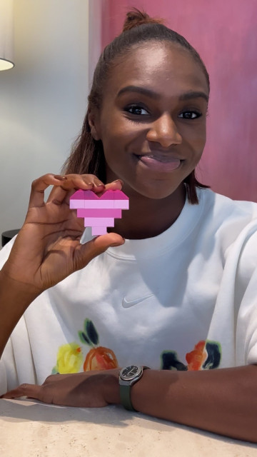 DINA ASHER-SMITH instagram post 776233