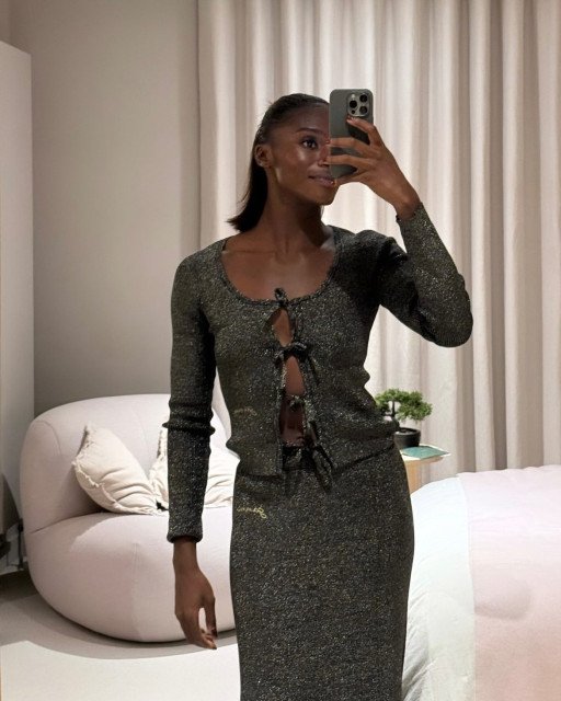 DINA ASHER-SMITH instagram post 778455