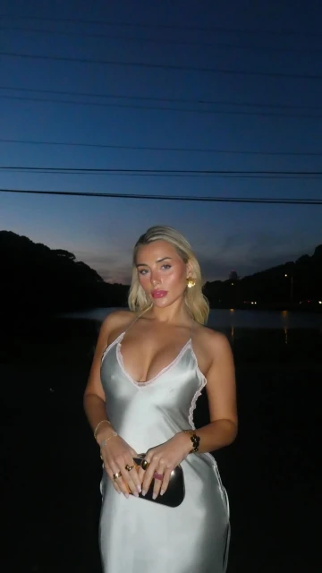 Ellie Brown instagram post 767856