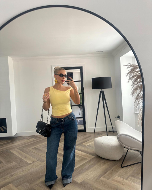 Ellie Brown instagram post 770831