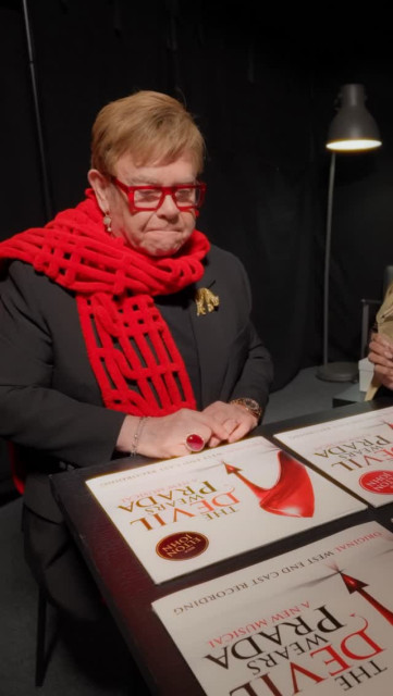 Elton John instagram post 789553