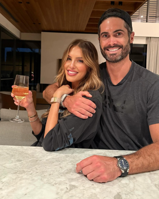 Erin Holland instagram post 782615